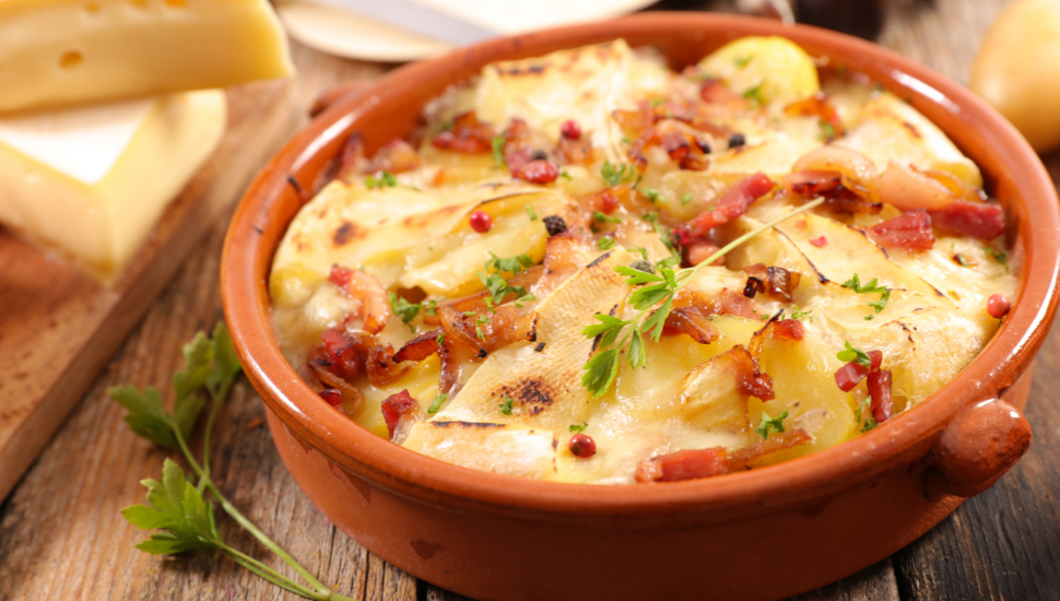 Tartiflette: baked potato, bacon and cheese